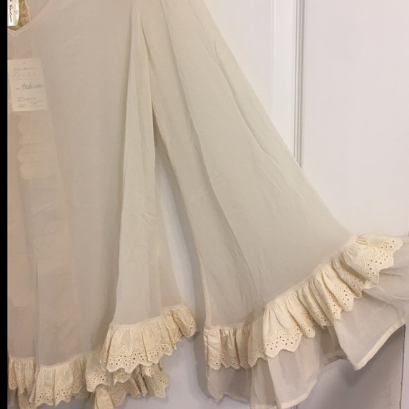 2tee Couture Blouse - Picture 2 of 4